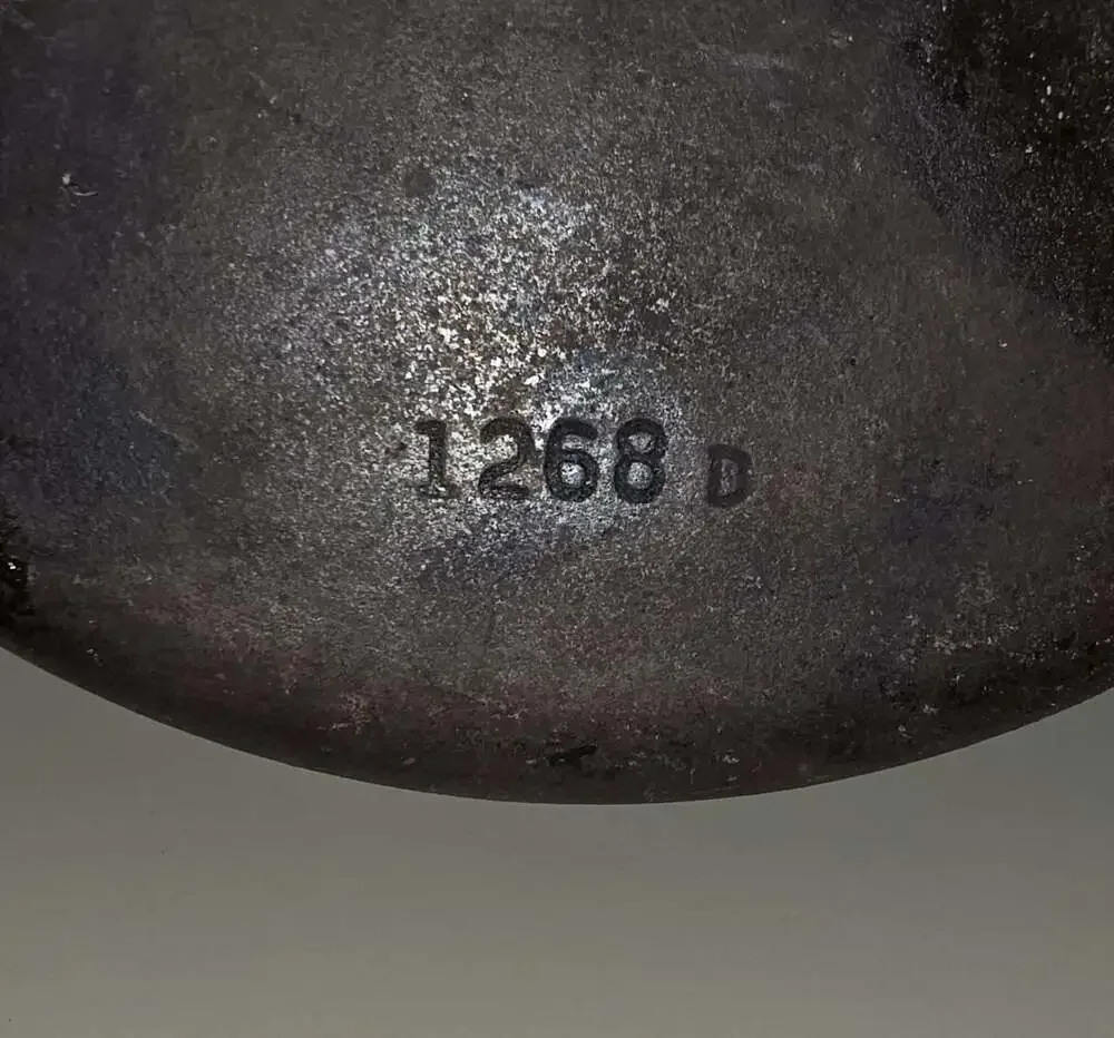 Vintage Wagner Ware Sidney O Cast Iron Dutch Oven 1268D W/ Lid And Bail Handle!